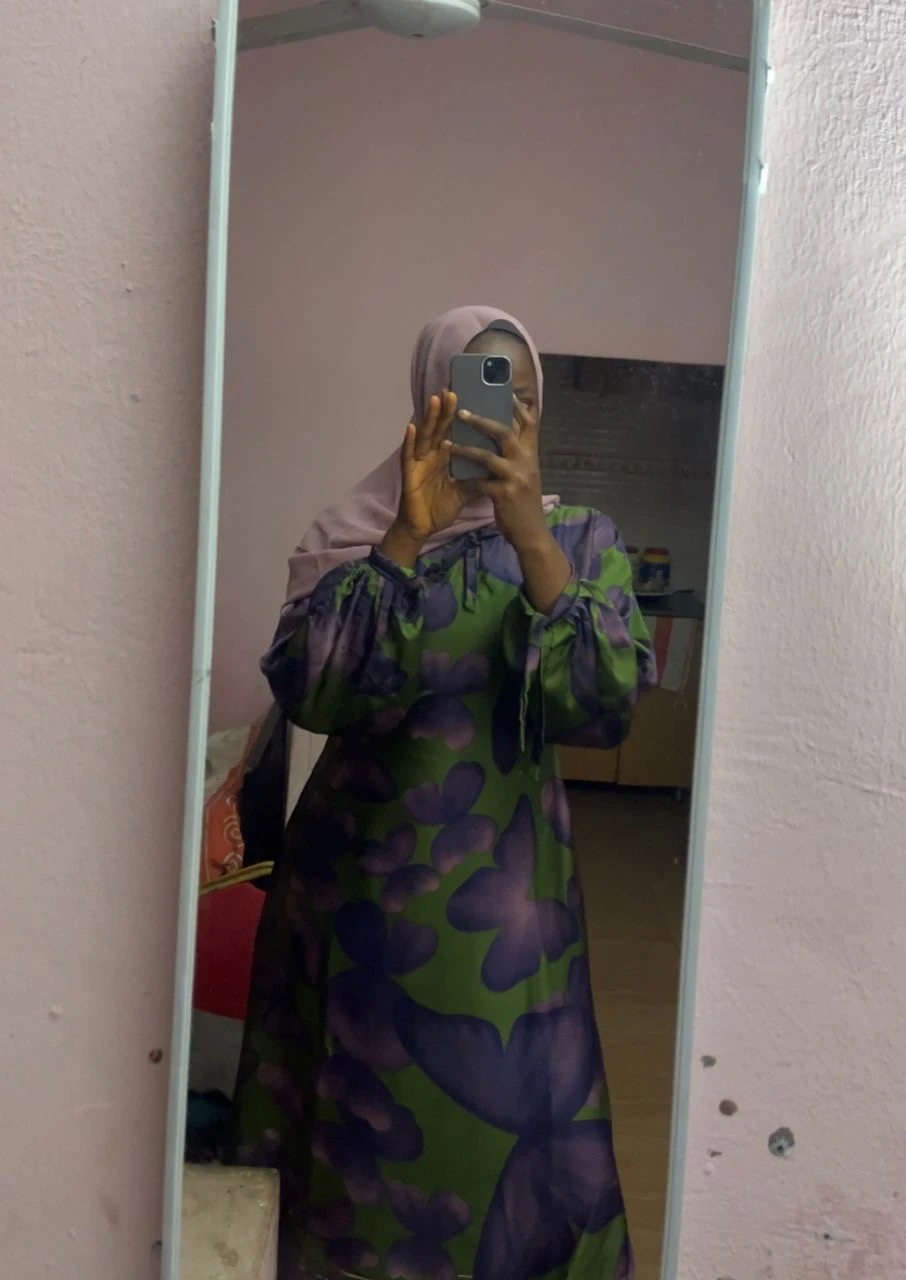 Half material top